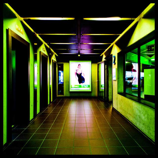 Floor with Woman - ID 000371