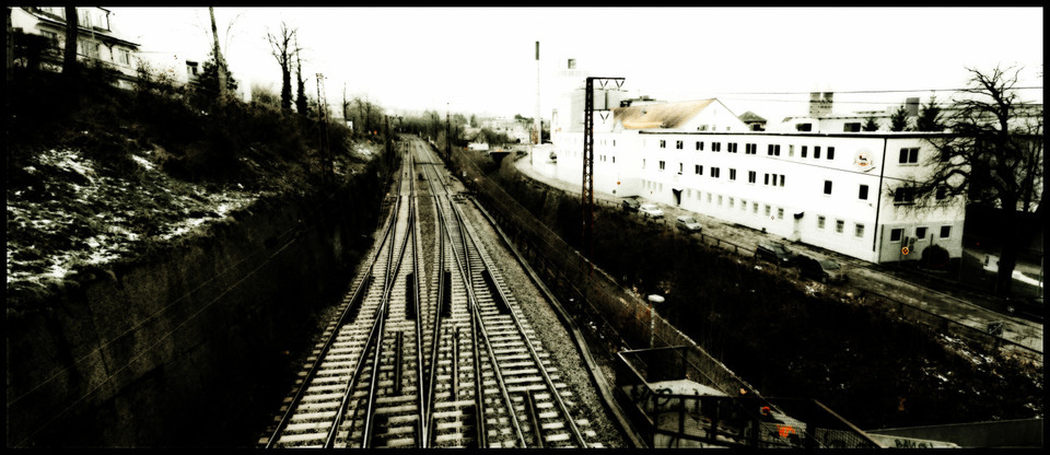 Two Switches East - ID 000781