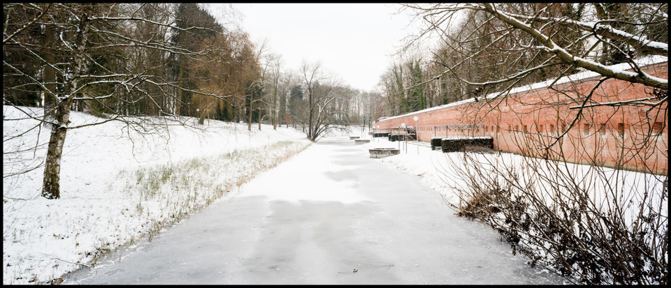 Waiting IV - ID 000807