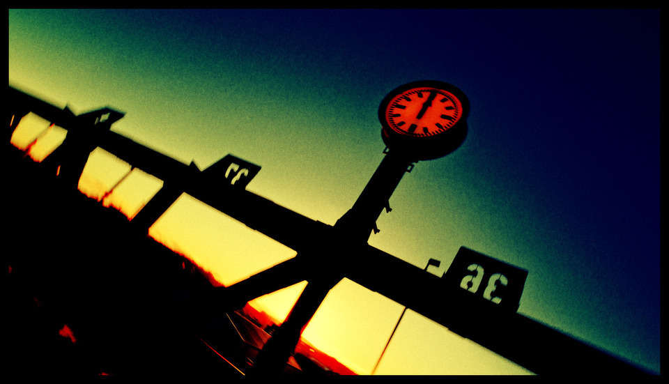 Red High Noon - ID 000878