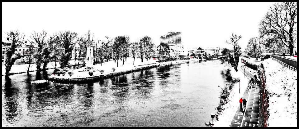 Red Jacket - ID 000918