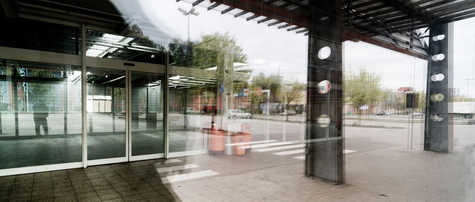 Out-In-Out III - ID 001221