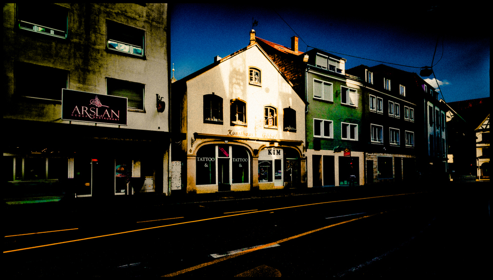 House in Spotlight - ID 001268