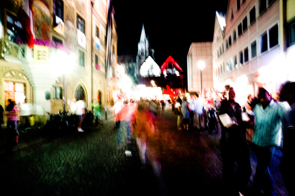 Party at the Town Hall - ID 001409