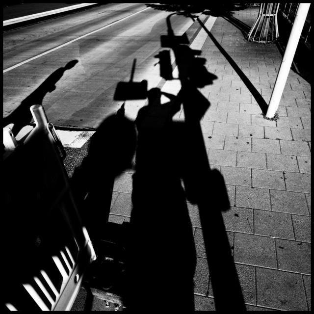 Shadow Between - ID 001520