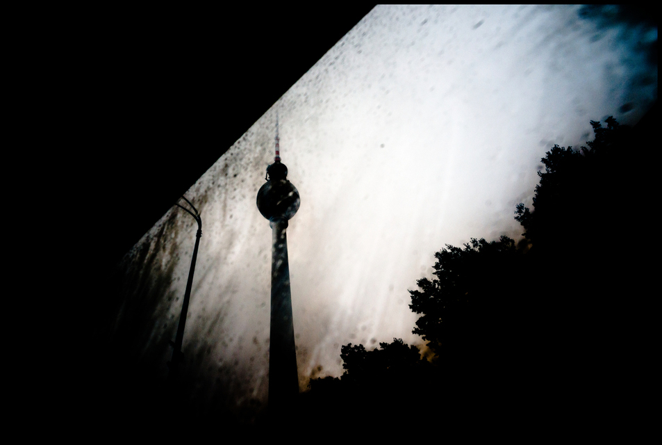 TV Tower in Rain - ID 001704
