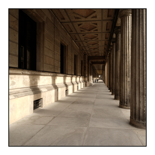 Small People - ID 001741