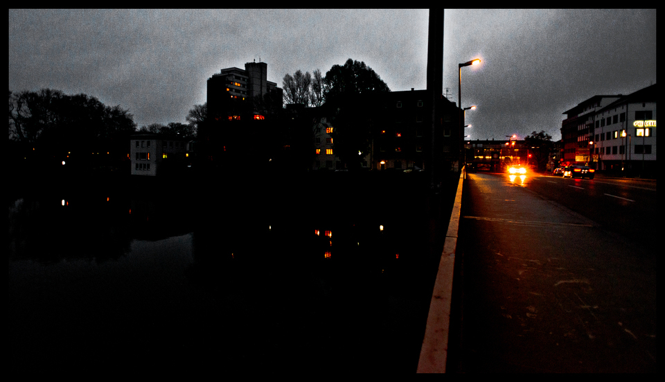 Light and Dark - ID 001997