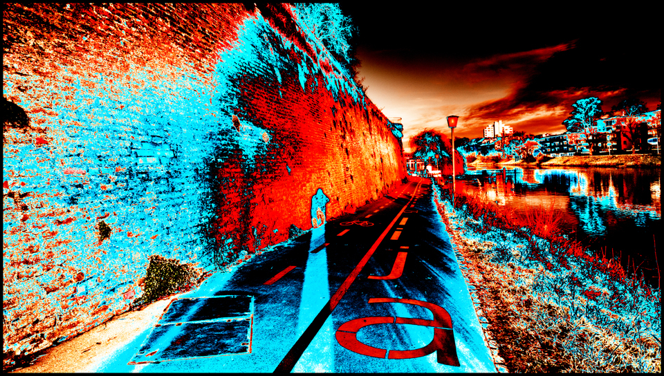 With the Sun - ID 002070