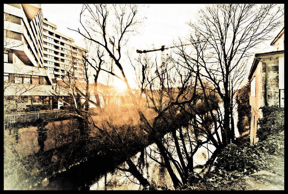 Sun Down On Island - ID 002125