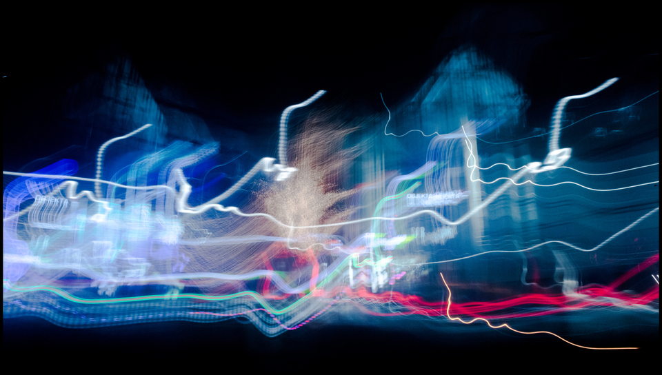 Traces on Black - ID 002162