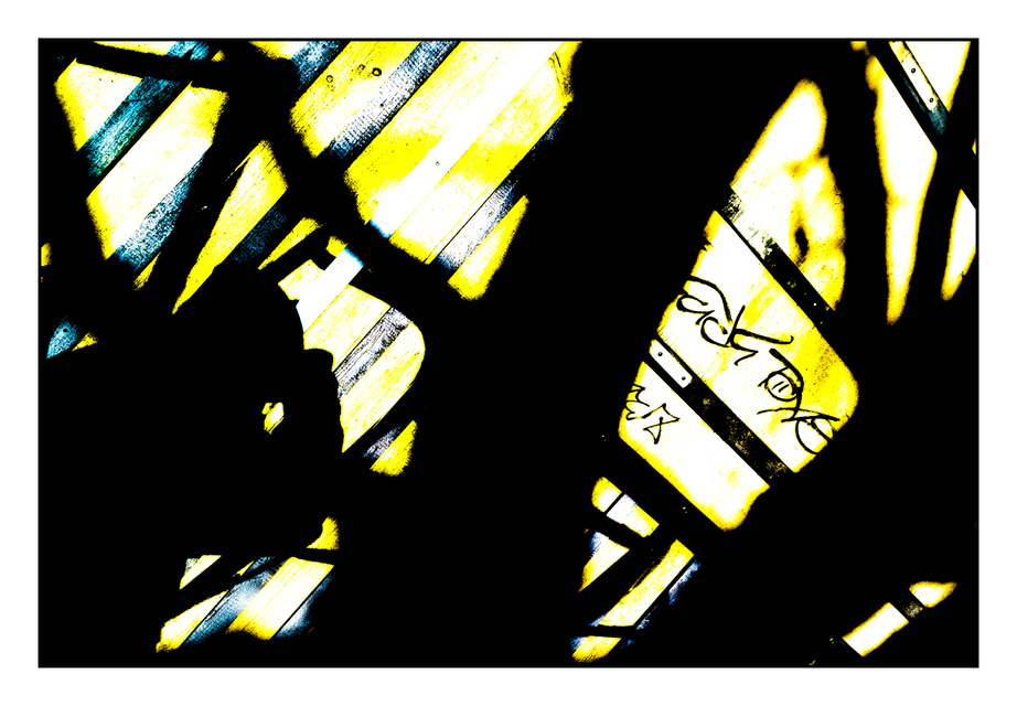 Shadow Play I - ID 002261