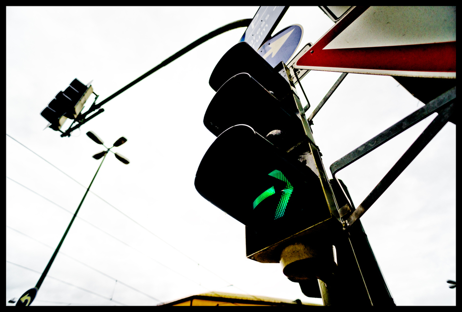 Looking Up I - ID 002430