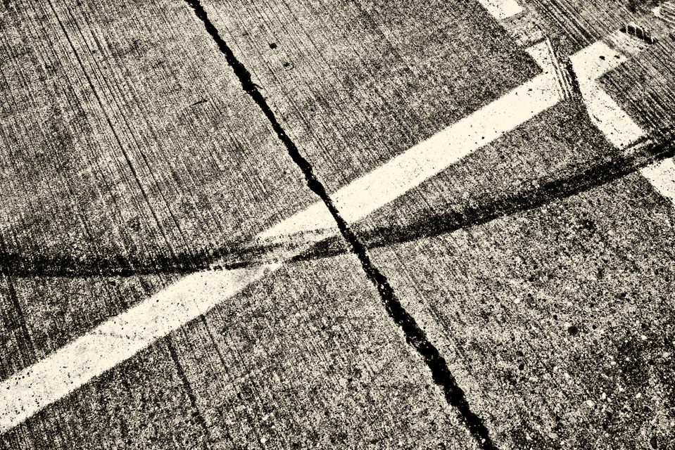 Concrete Traces VI - ID 002540