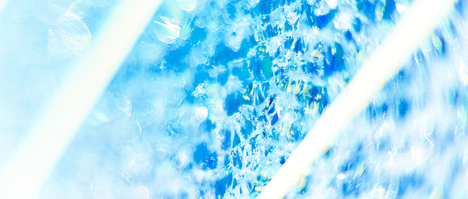 Broken Glass Beauty III - ID 002554