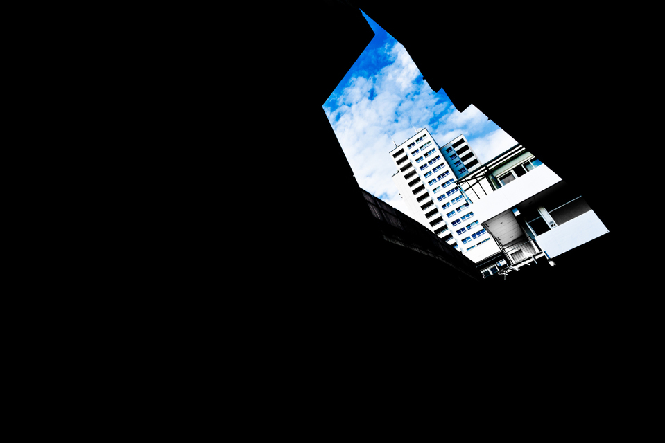 White Blue Black - ID 002598