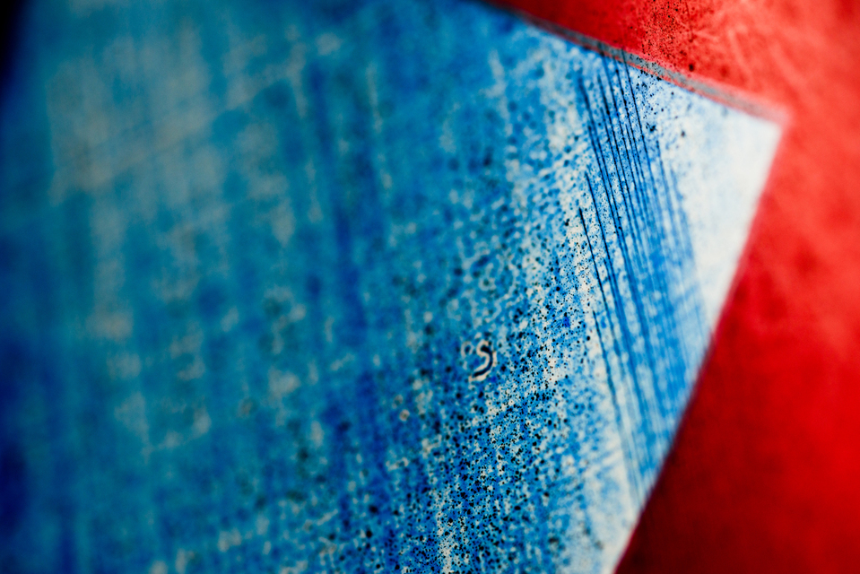 Blue on White with Red I - ID 002857