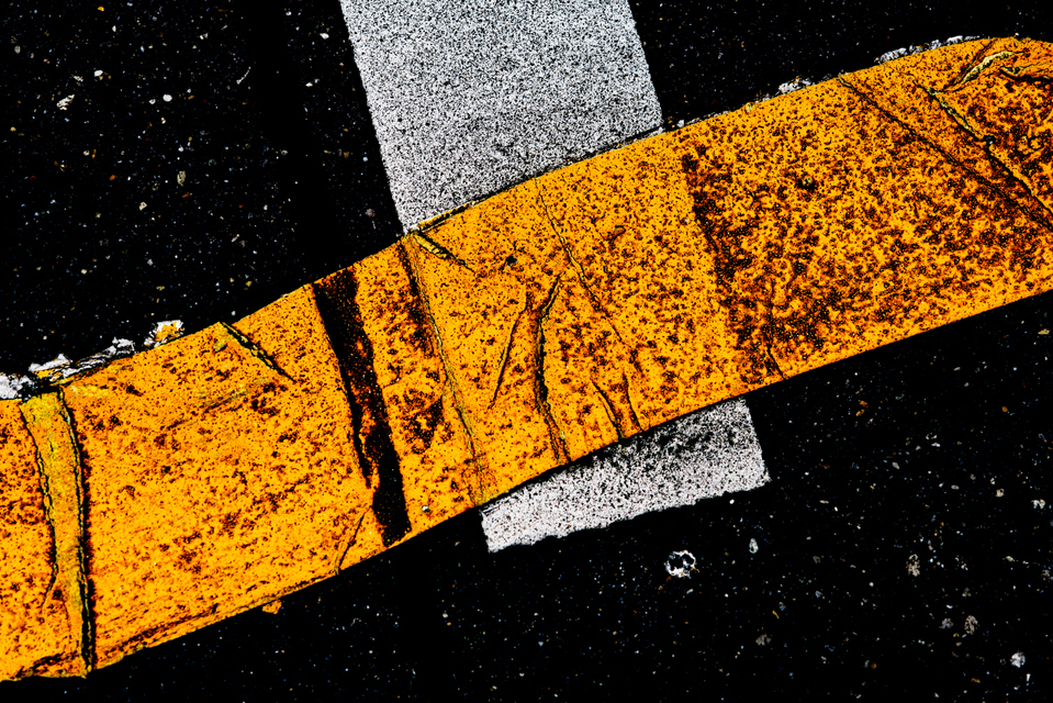 Yellow over White Bandage - ID 002900