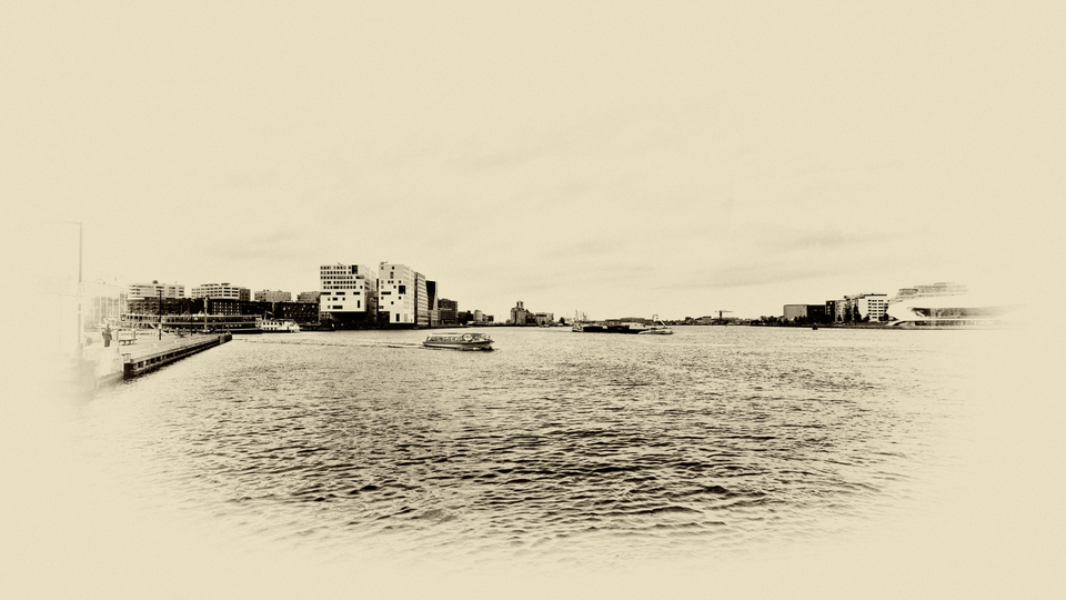 On Ferry I - ID 002932