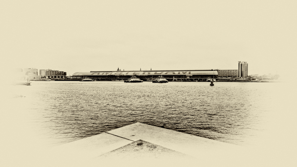 Amsterdam Station - ID 002934