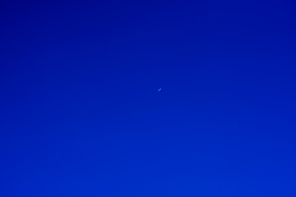 Plane on Blue - ID 003135