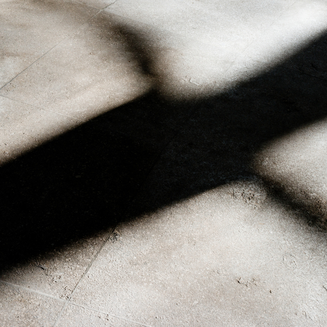 Shadow on Stone II - ID 003524