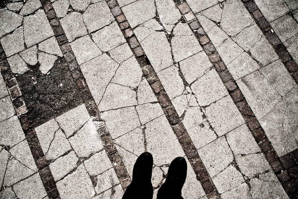 Broken Stones II - ID 003547