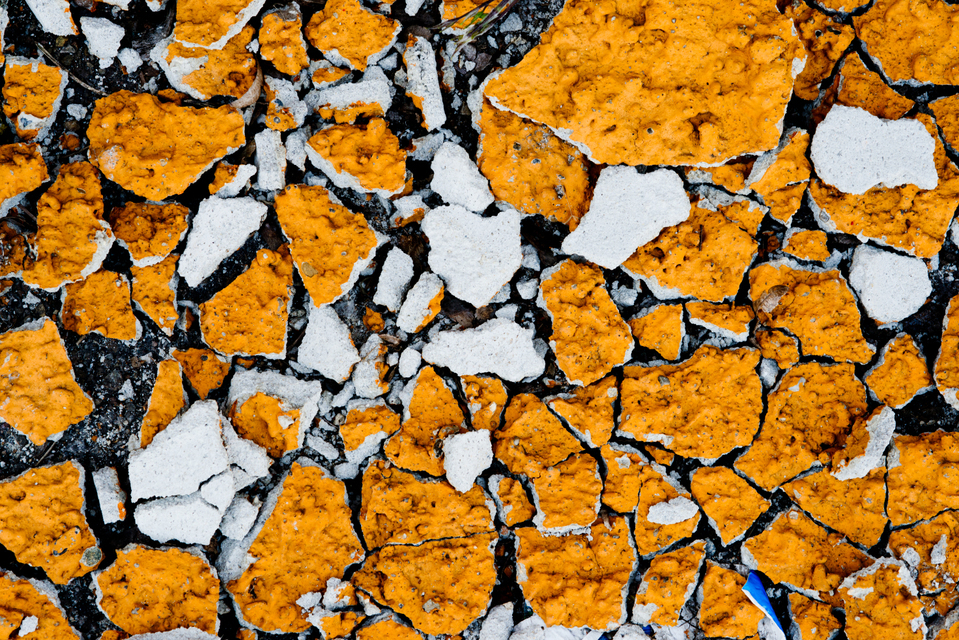 Broken Orange Front III - ID 003606