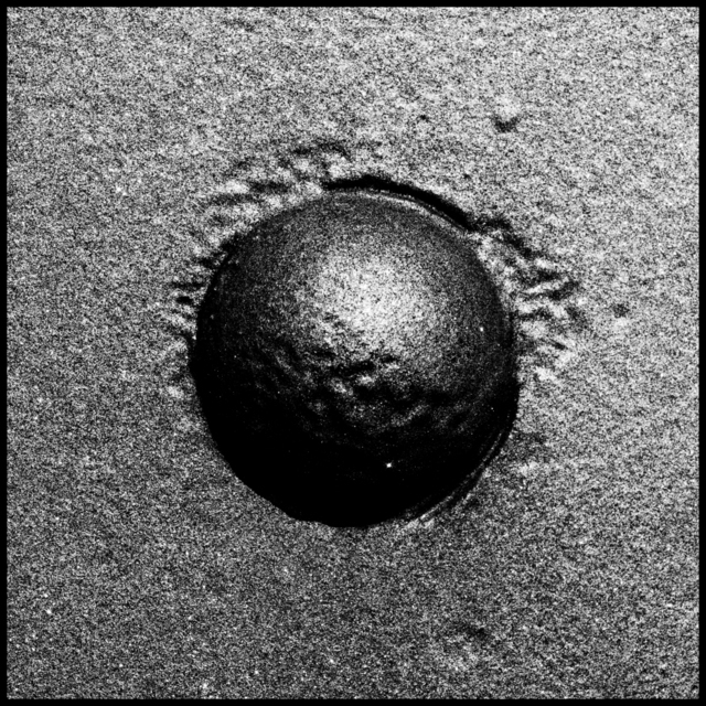 Holding it Together - ID 003859