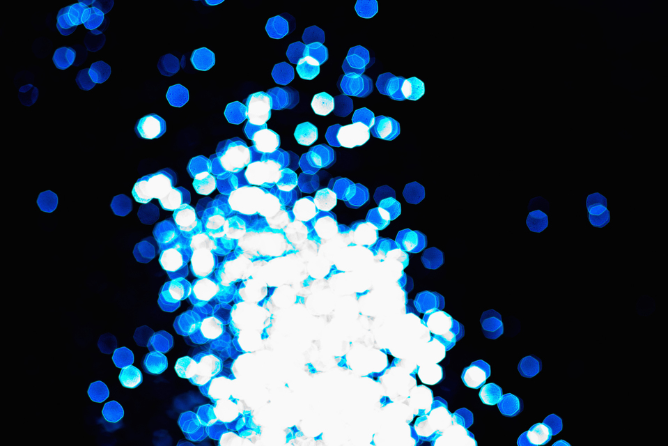 Sunlight over Blue Water - ID 003869