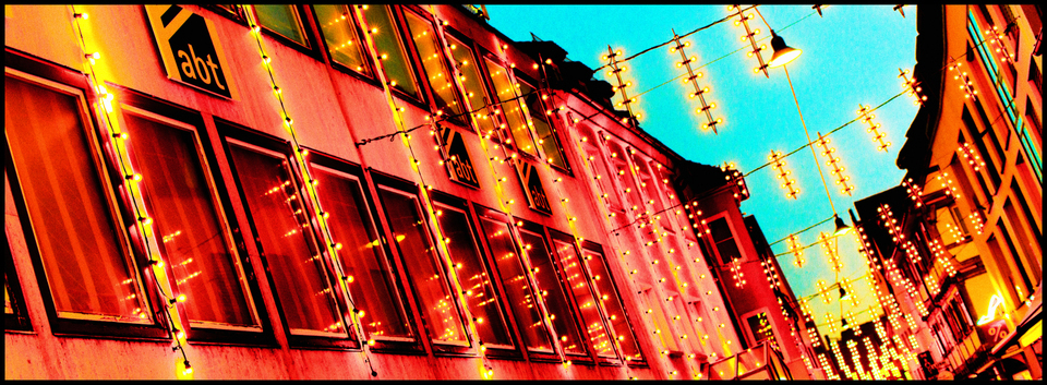 Xmas Lights in Street - ID 004000