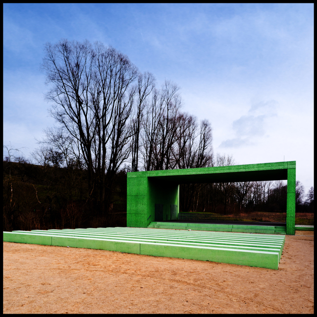 Empty III - ID 004126