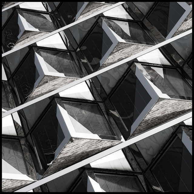 New Bank Cube - ID 004176