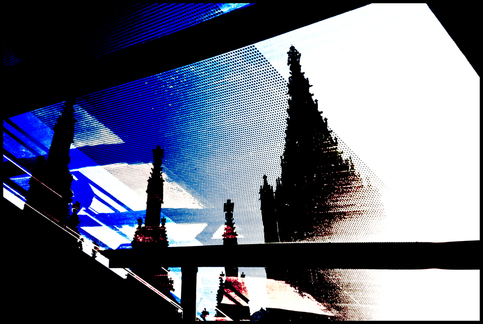 Rastered Sky and Minster - ID 004286