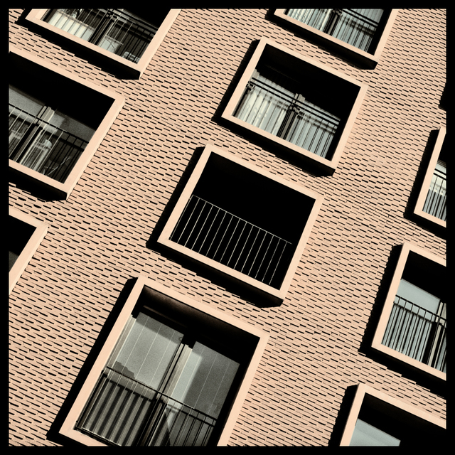 Modern Facade III - ID 004320