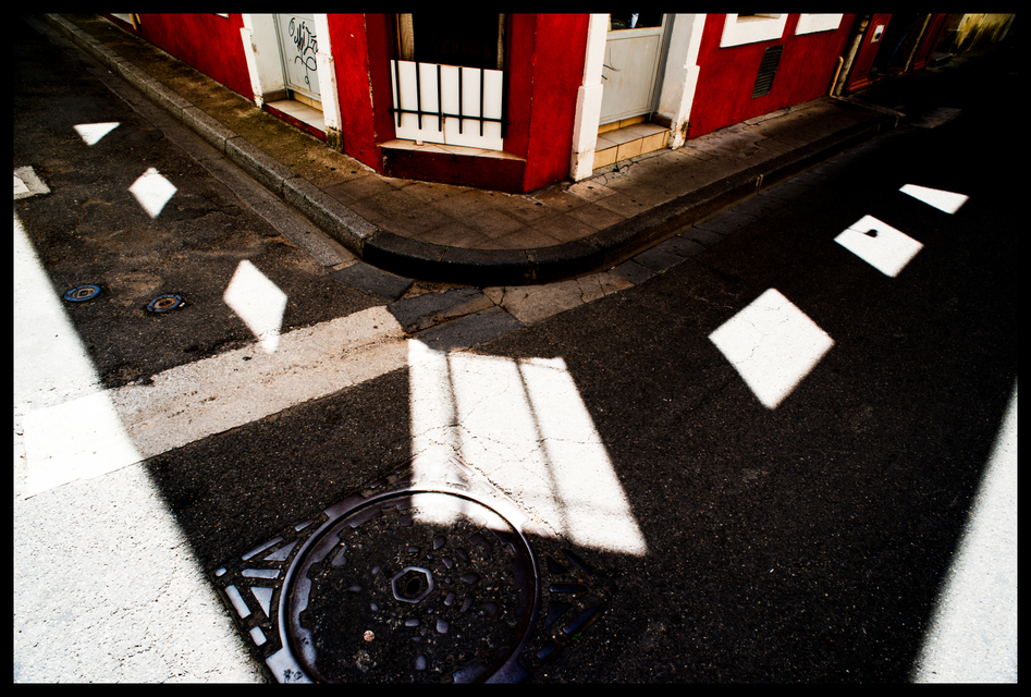 Shadow and Light - ID 004354