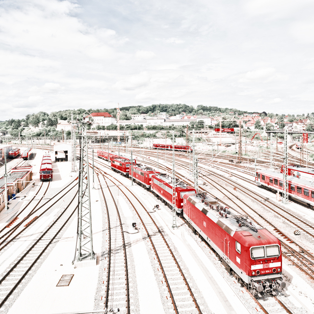 Red Engines II - ID 004489