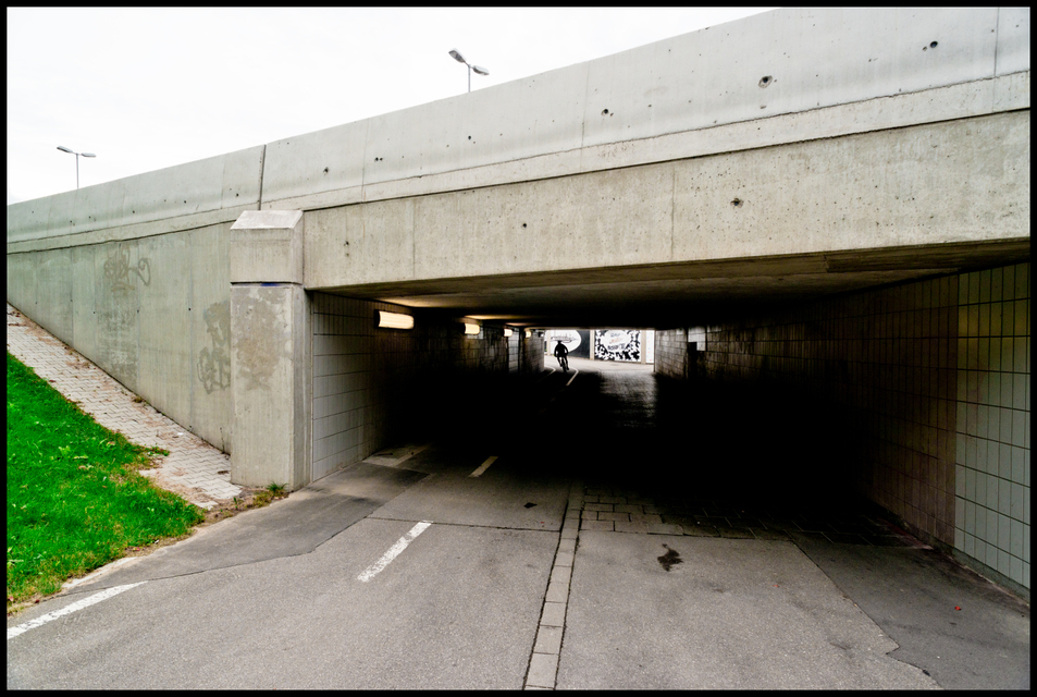 There is Light behind the Tunnel - ID 004605