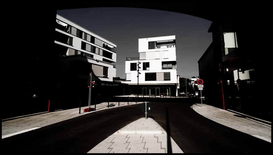 Behind the Bow - ID 004640