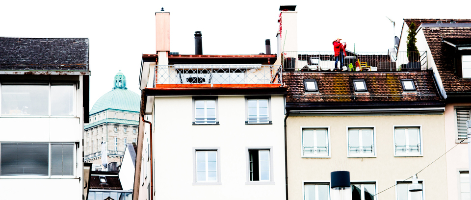 Between I - ID 004768