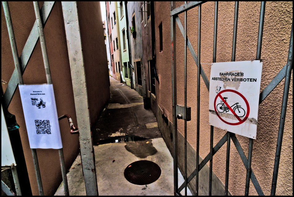 No Parking of Bikes - ID 004773