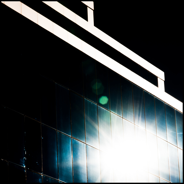 Front in Side Bright Light II - ID 004856