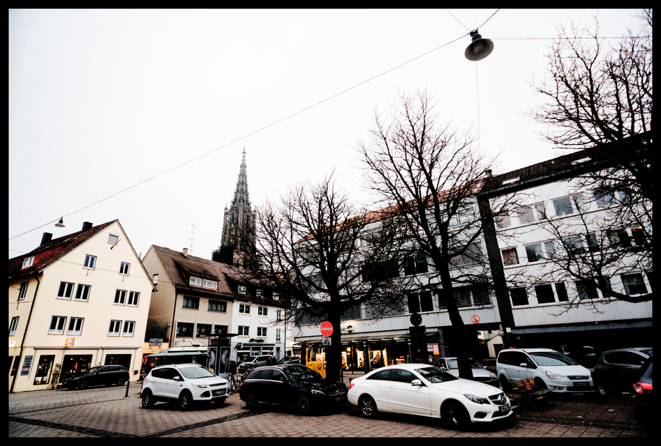 Aside the Lamp - ID 004932