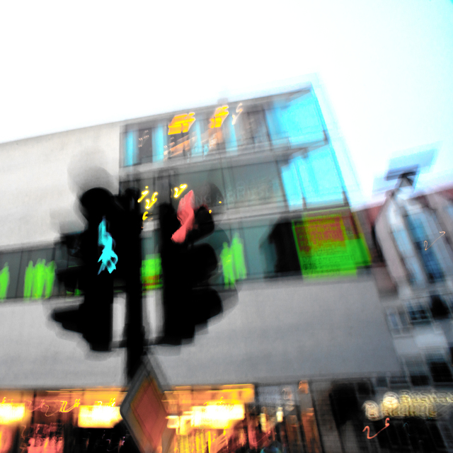 Red Car Green Man - ID 004957