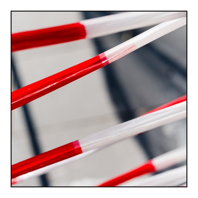 Red White - ID 005161