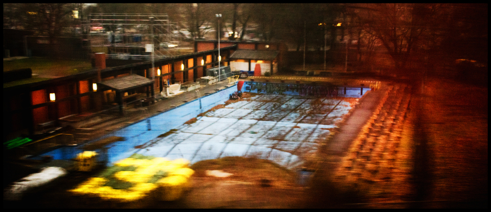 Morning Swimming Pool - ID 005179