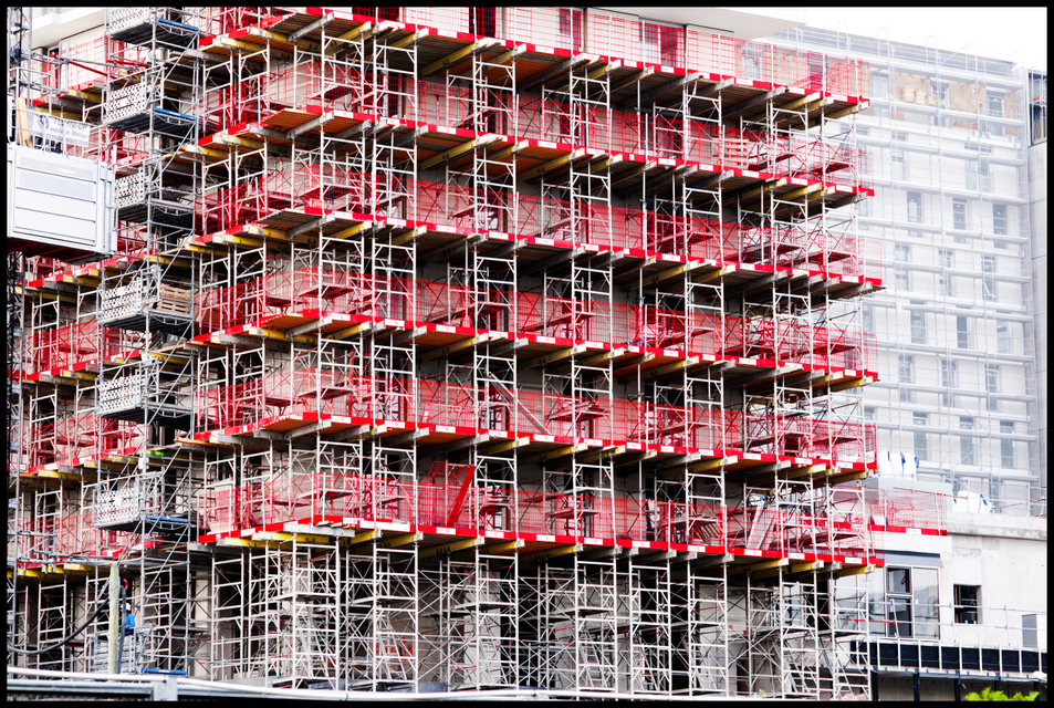 Red Balustrades - ID 005576