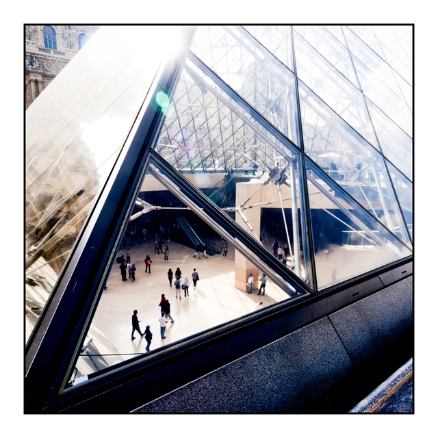 Inside Pyramid II - ID 005633