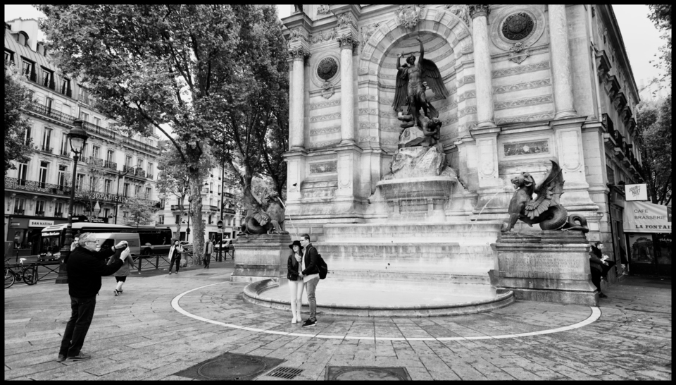 City Fountain - ID 005678