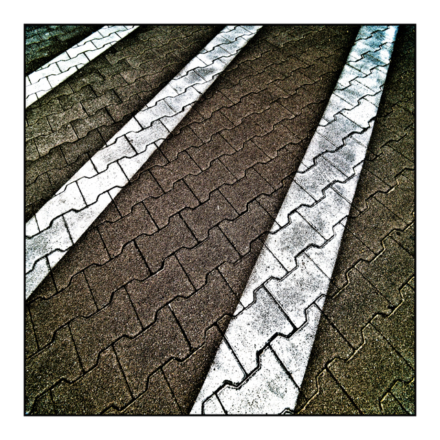 Hs and Stripes - ID 006141